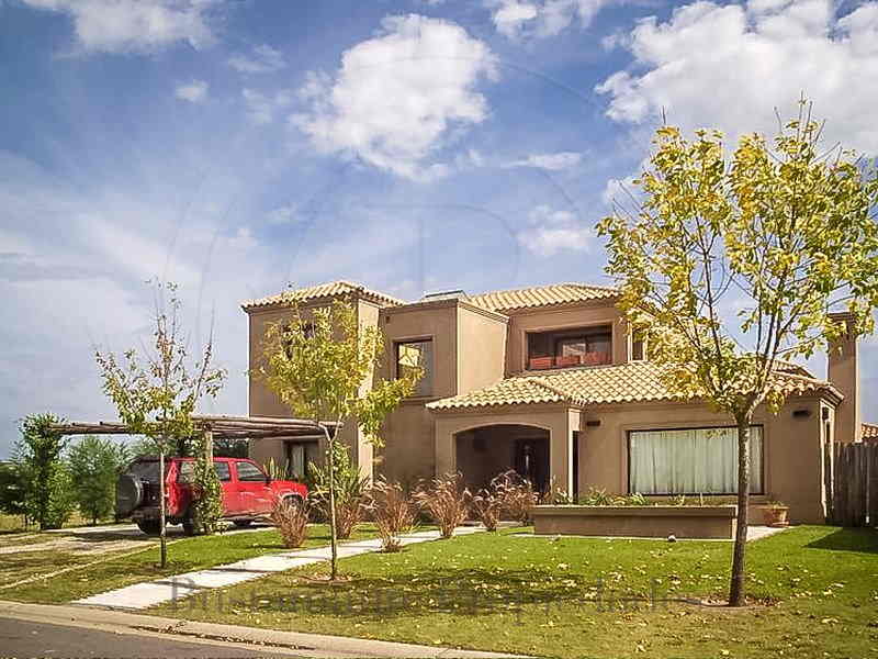 Venta de Casa en Santa Catalina en Santa Catalina, Tigre — Foto 2
