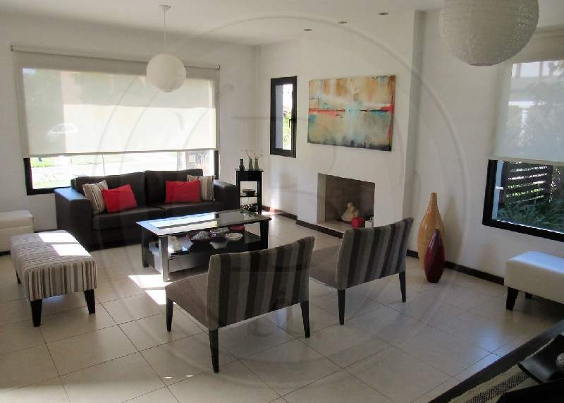Venta de Casa en Santa Catalina en Santa Catalina, Tigre — Foto 2