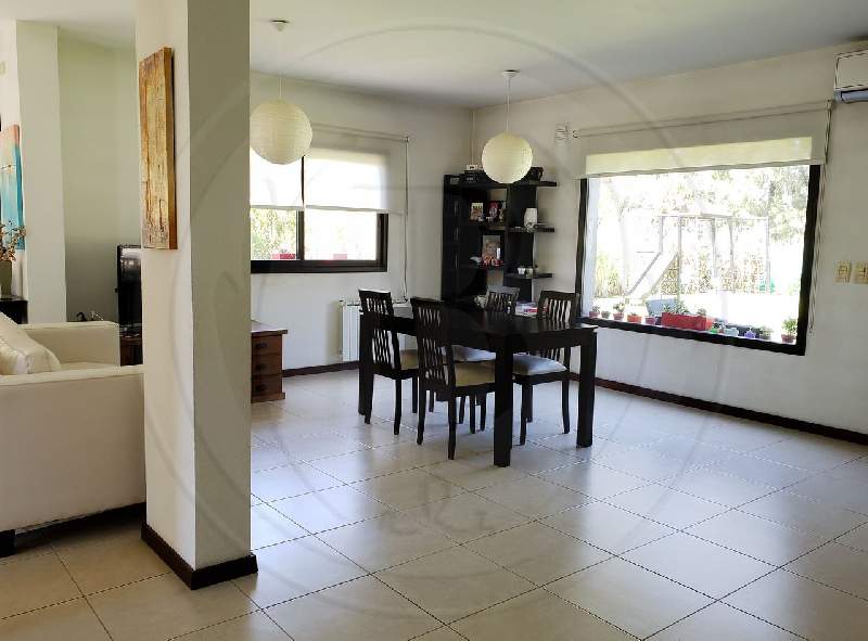 Venta de Casa en Santa Catalina en Santa Catalina, Tigre — Foto 3