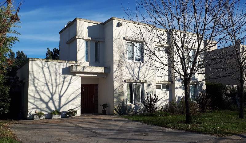 Venta de Casa en Santa Catalina en Santa Catalina, Tigre — Foto 1