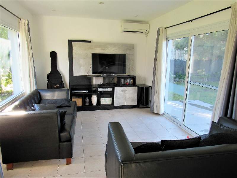 Venta de Casa en Santa Catalina en Santa Catalina, Tigre — Foto 5