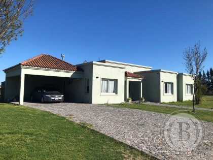 Venta de Casa en Santa Teresa en Santa Teresa, Tigre — Foto 1