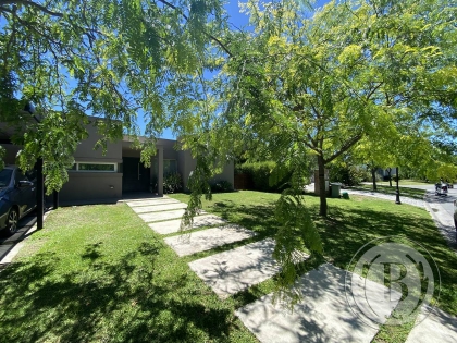 Venta de Casa en Santa Teresa en Santa Teresa, Tigre — Foto 1