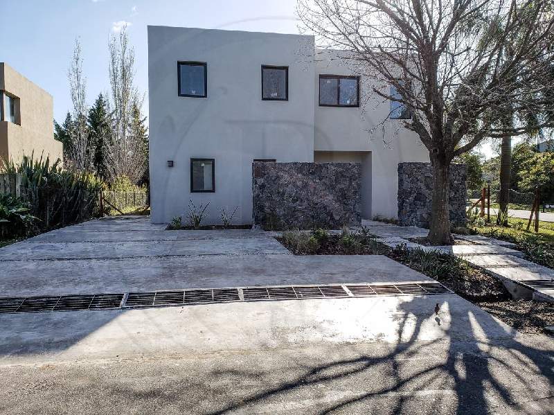 Venta de Casa en Talar Del Lago en Talar Del Lago, Tigre — Foto 1