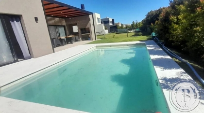 Venta de Casa en Vila Marina en Vila Marina, Tigre — Foto 1