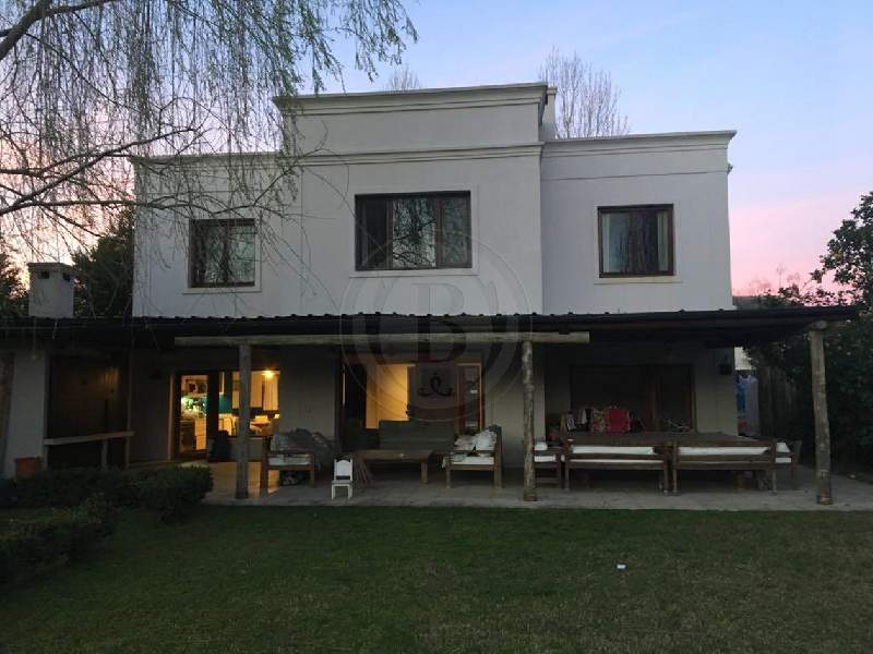 Venta de Casa en Villa Olivos en Villa Olivos, Pilar — Foto 1