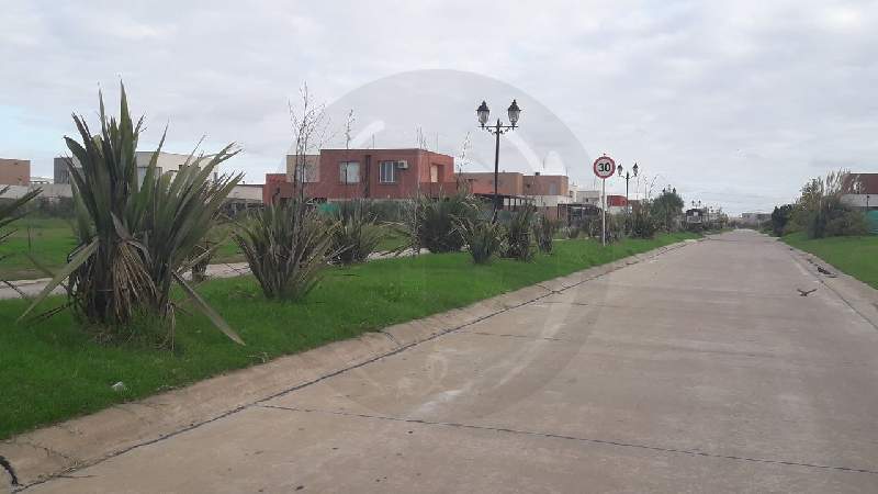 Venta C/renta de Casa en Casas de Santa Maria en Casas de Santa Maria, Tigre — Foto 1