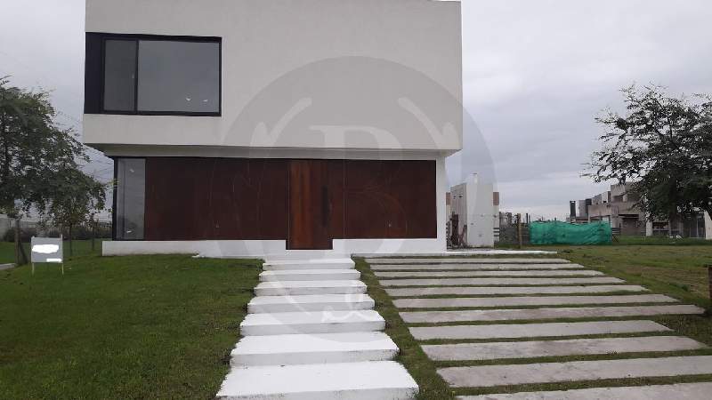Venta C/renta de Casa en Las Tipas en Las Tipas, Tigre — Foto 1