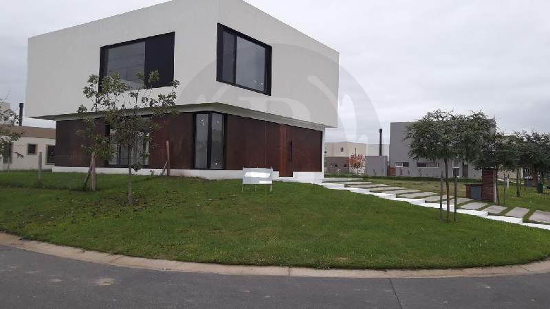 Venta C/renta de Casa en Las Tipas en Las Tipas, Tigre — Foto 2