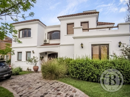 Venta C/renta de Casa en Santa Catalina en Santa Catalina, Tigre — Foto 1