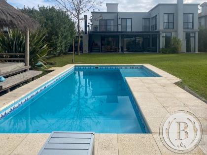 Venta C/renta de Casa en Santa Catalina en Santa Catalina, Tigre — Foto 2