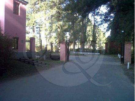 Venta C/renta de Departamento en Los Tres Coniles en Los Tres Coniles, Pilar — Foto 1